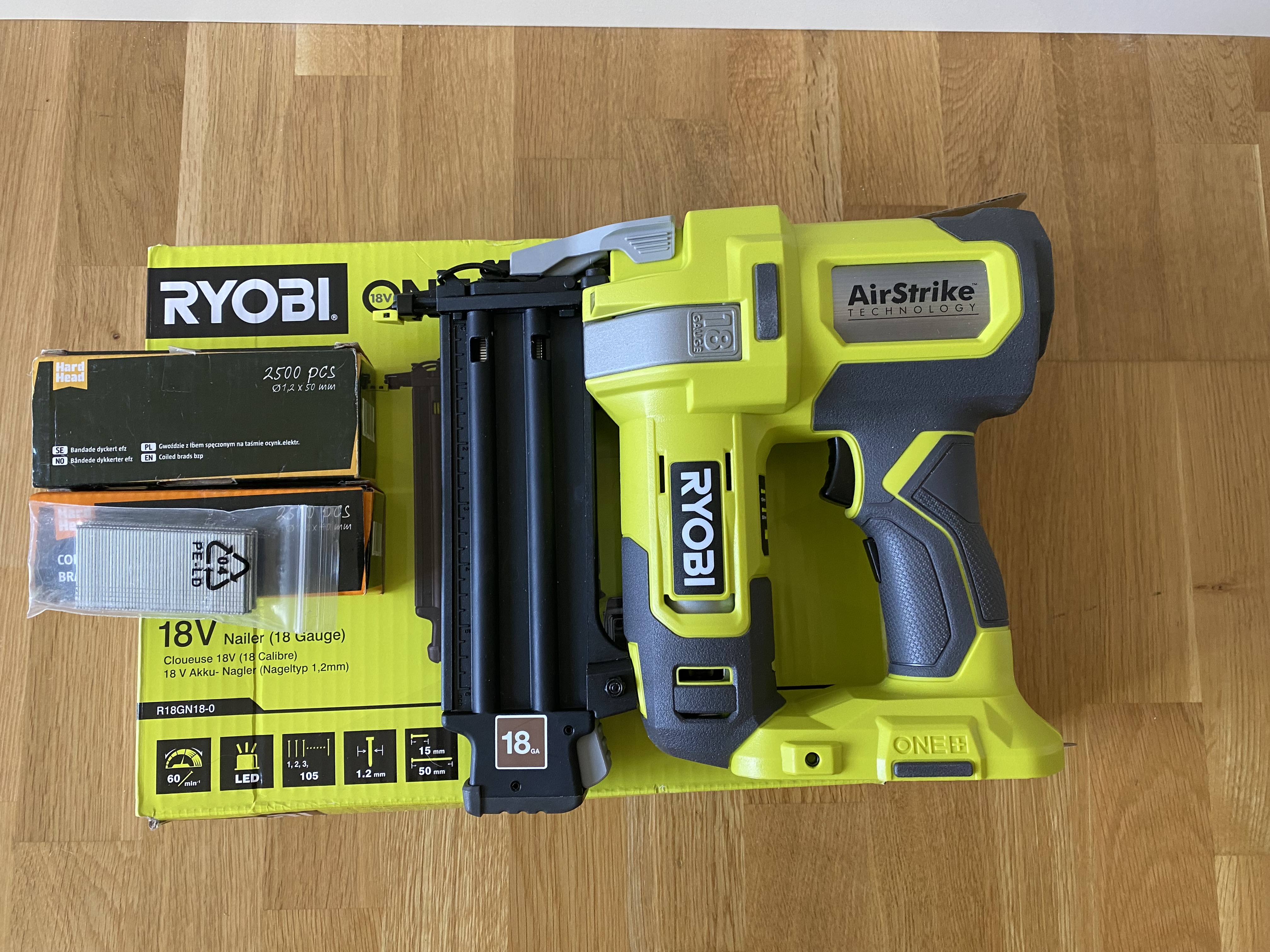 Batteridriven spikpistol för ditt träprojekt 