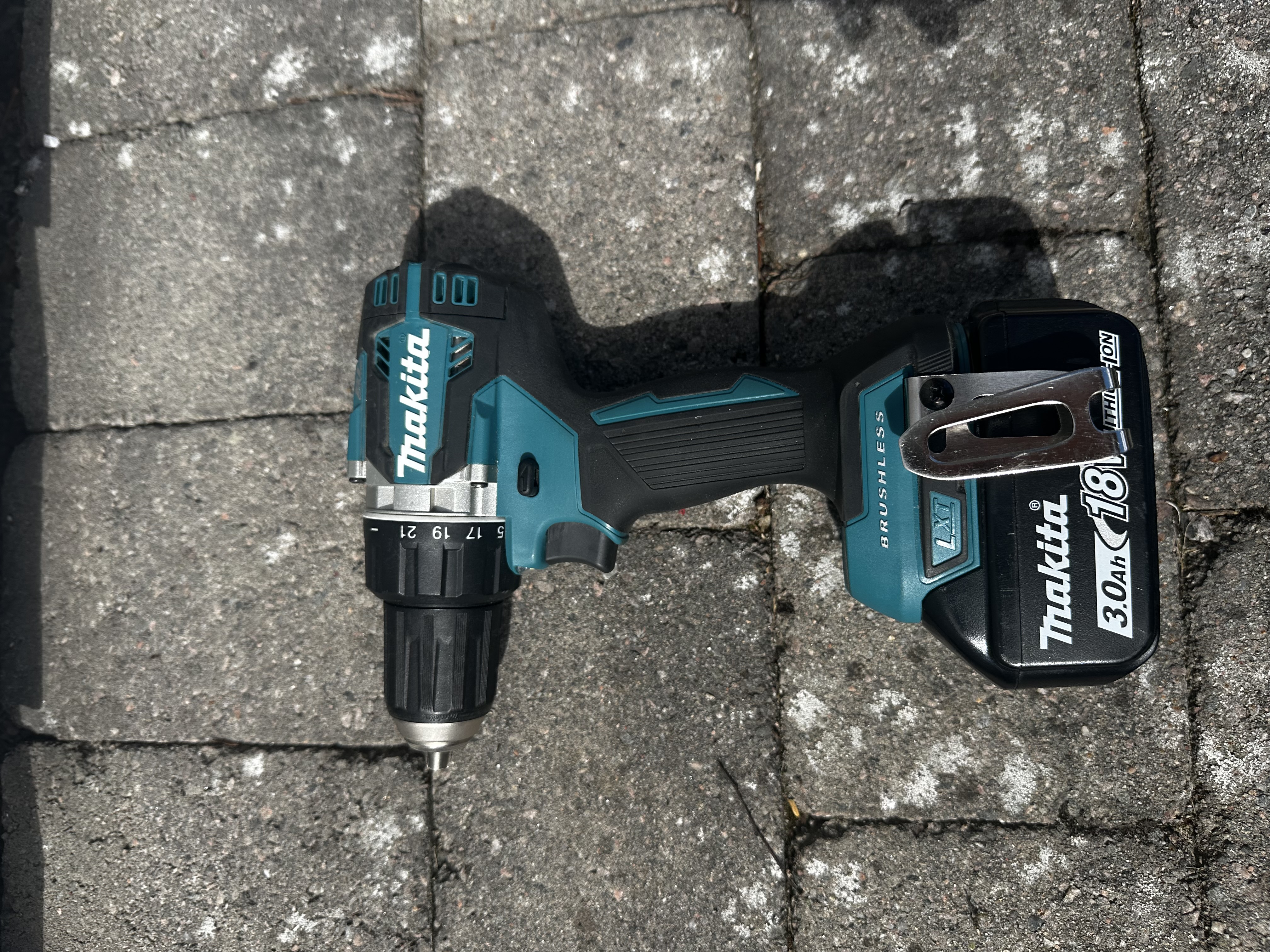 Makita drill og slagtrekker til leie