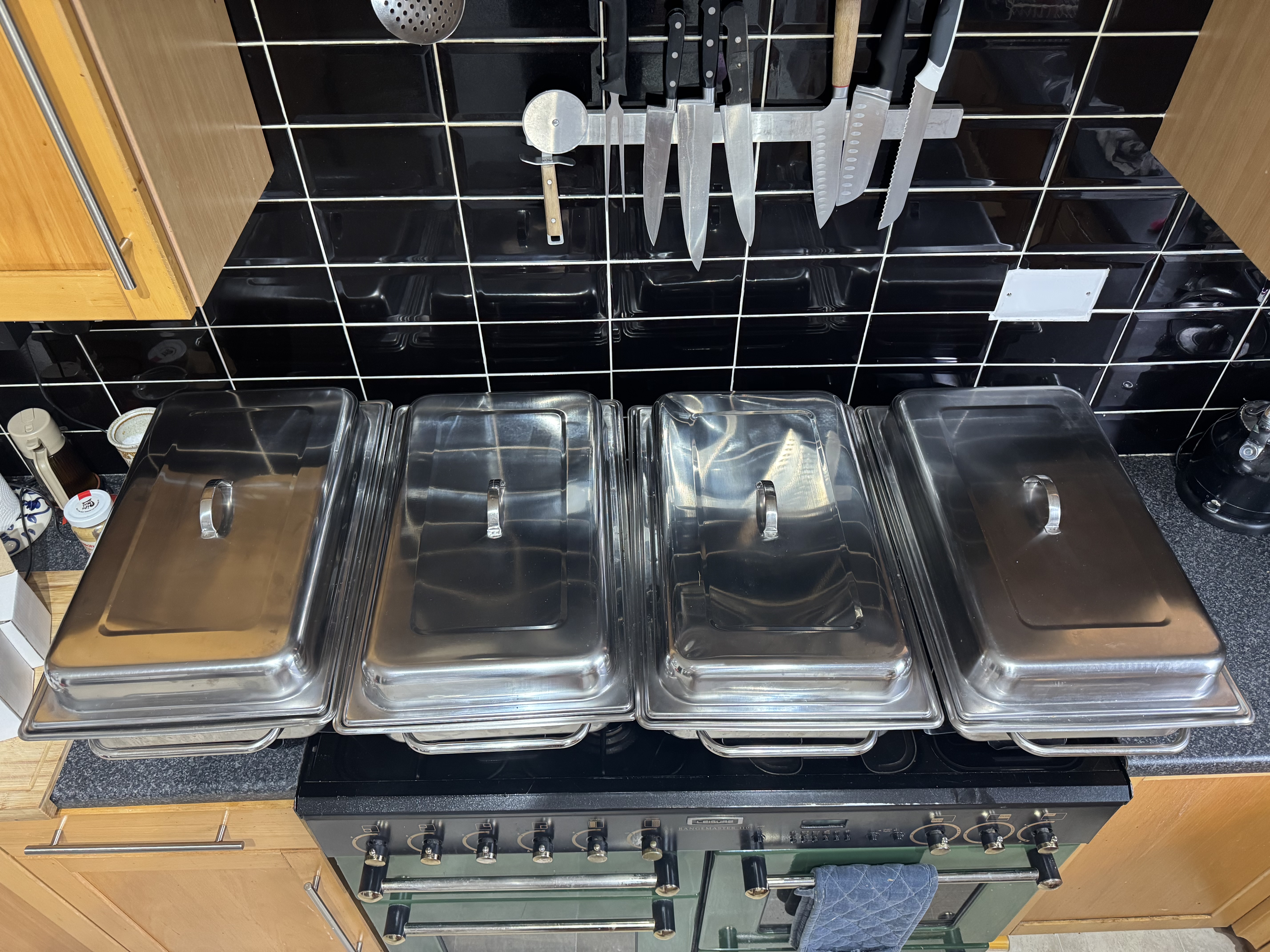 Set of 4 stainless steel chafing dishes (9l full size buffet warmers)