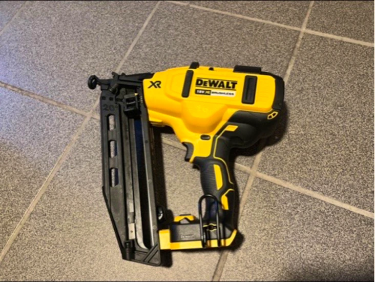 Dewalt batteridrevet dykkertpistol (til leie)