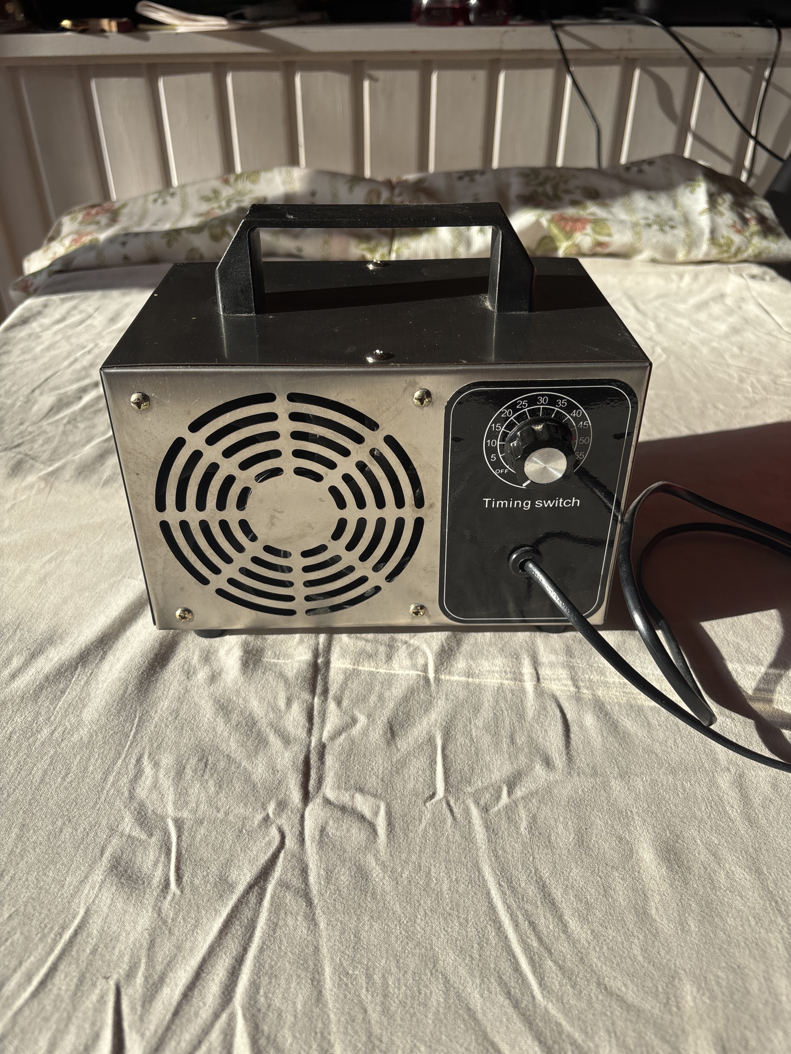 Ozongenerator för effektiv luktsanering