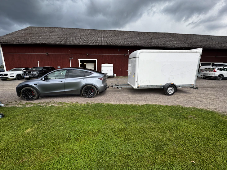 Skåpsläp flyttsläp