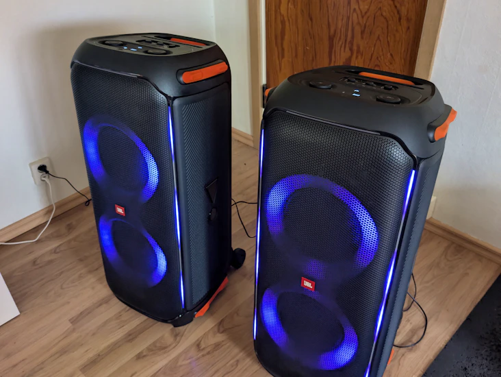 🔊 jbl partybox 710 – 2 st högtalare uthyres 🔊