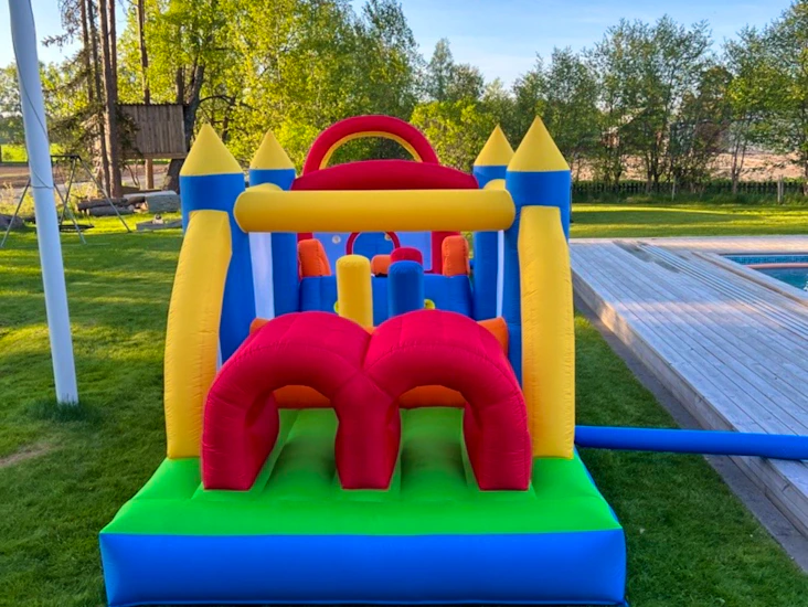 3. hoppborg - tunnlar, hinder & rutcshkana