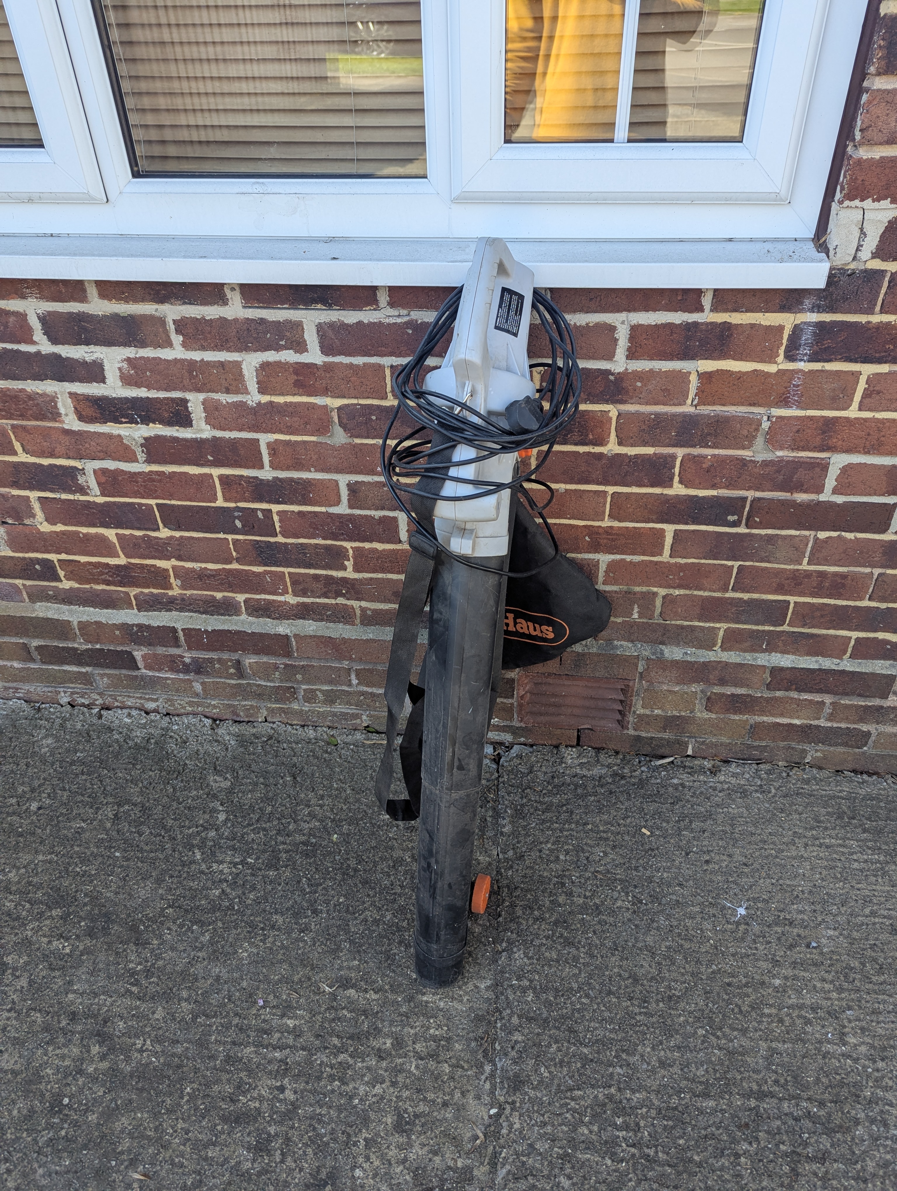 Leaf blower with vacuum & mulcher