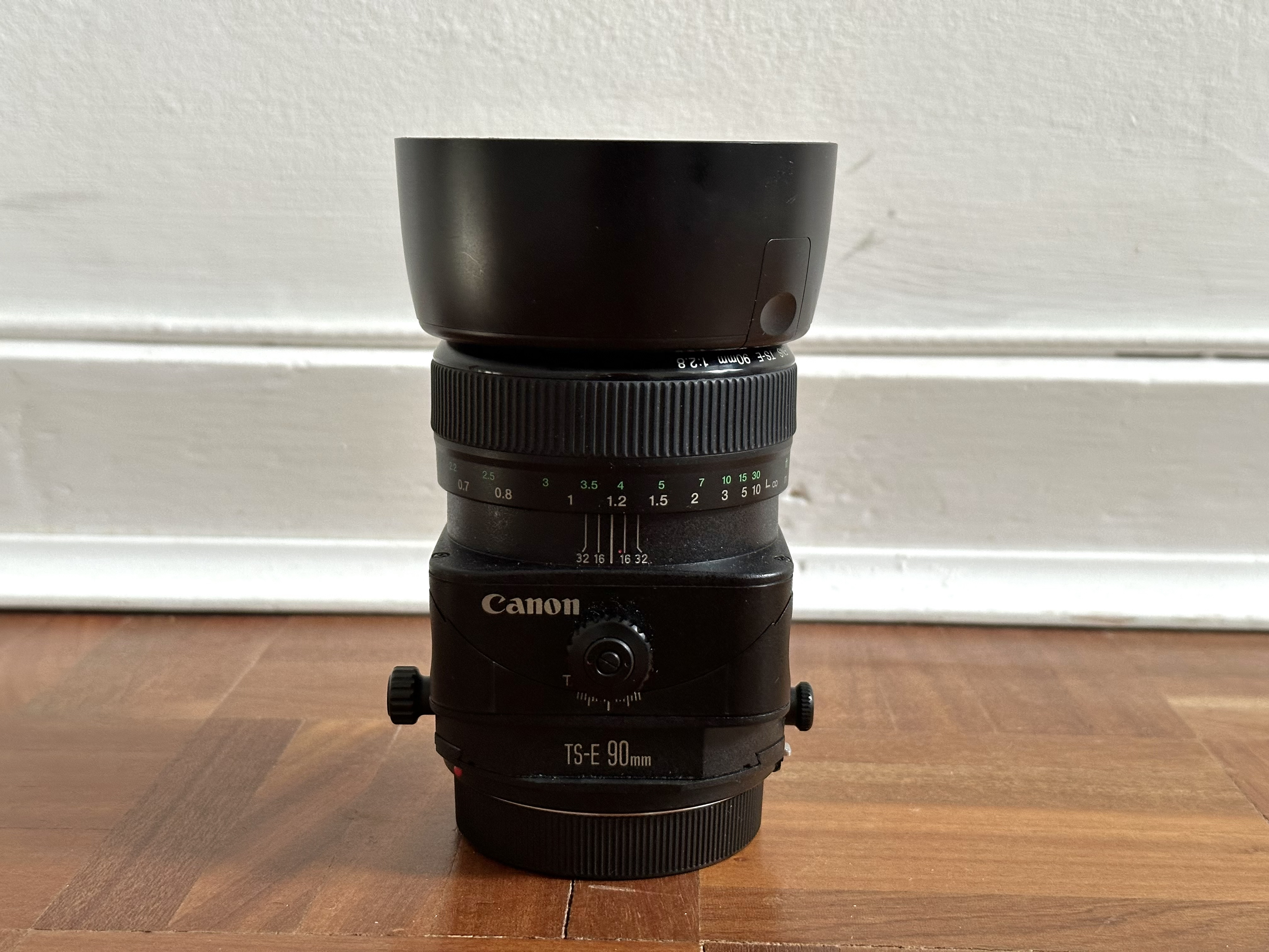 Canon ts-e 90mm f2.8 tilt & shift lens