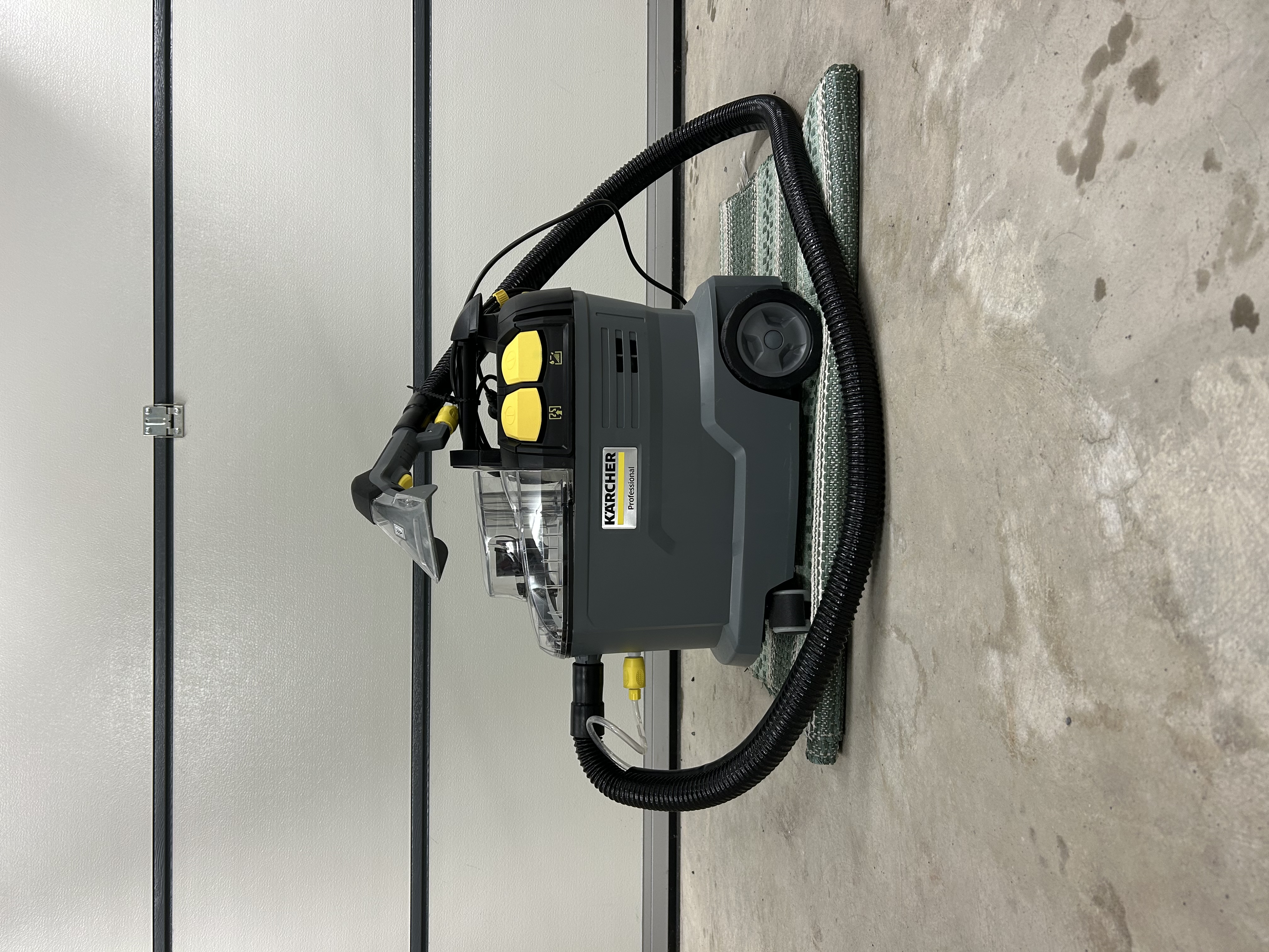 Klädseltvätt kärcher puzzi 8/1