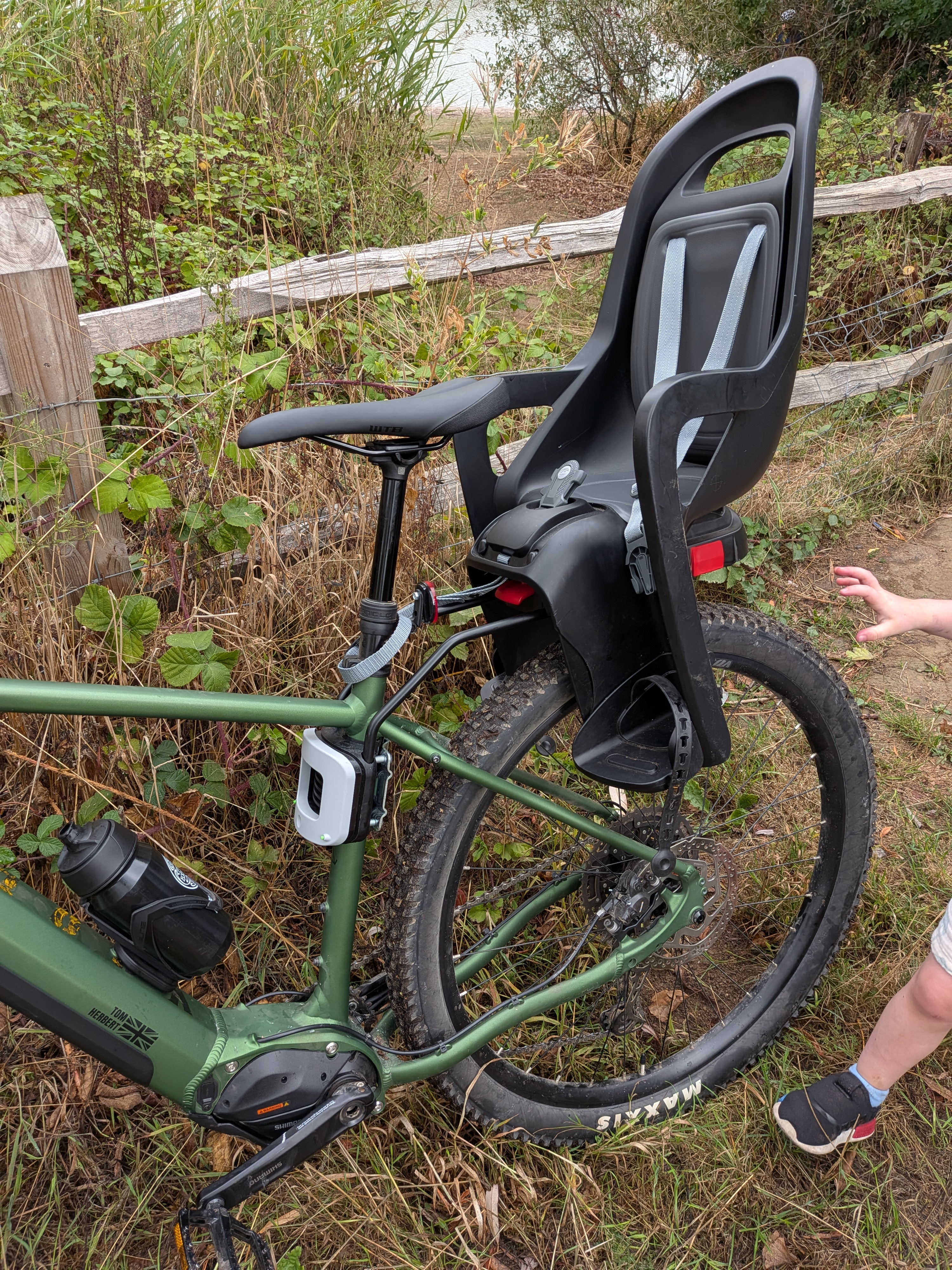 Child rear bike seat 