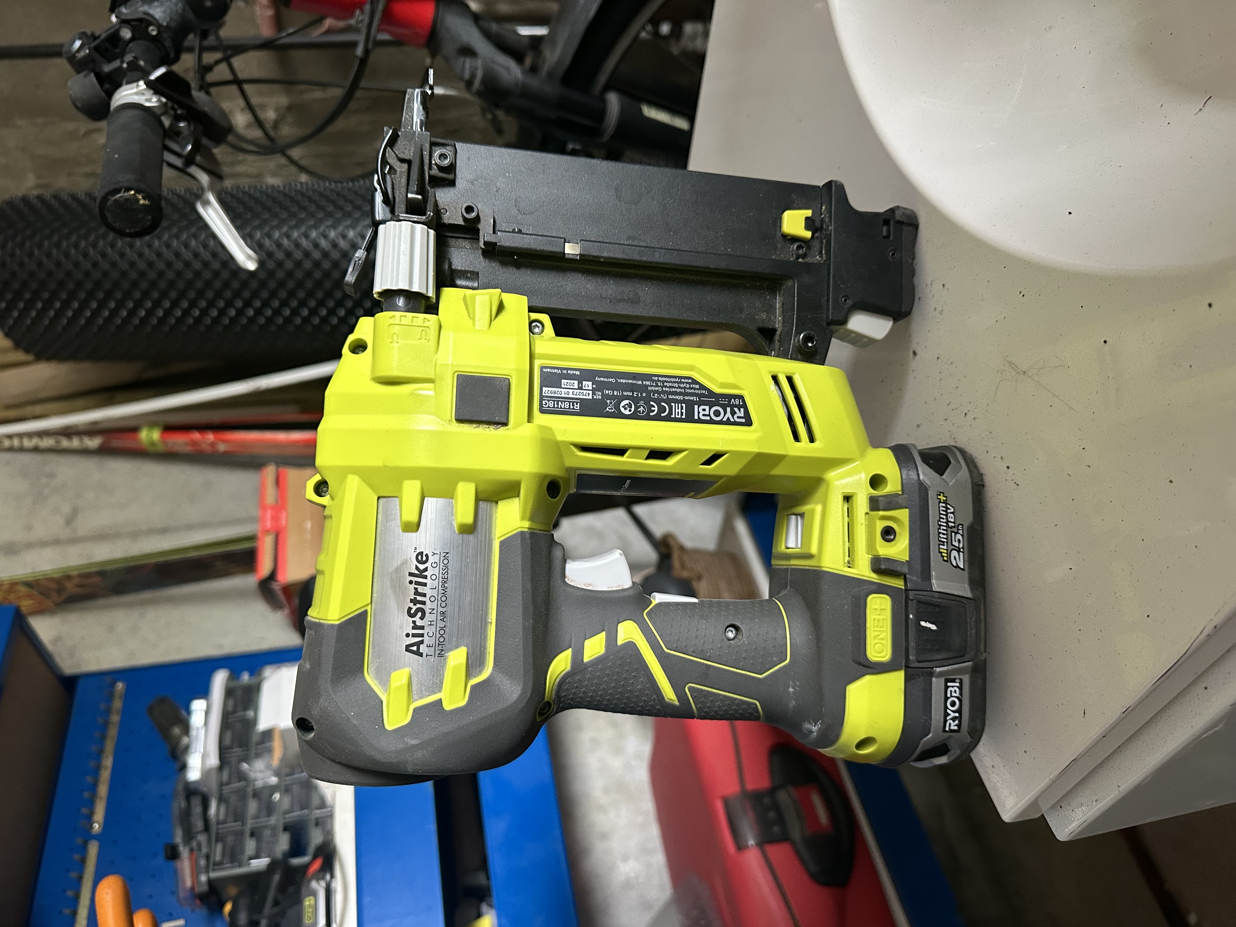 Ryobi dykkertpistol