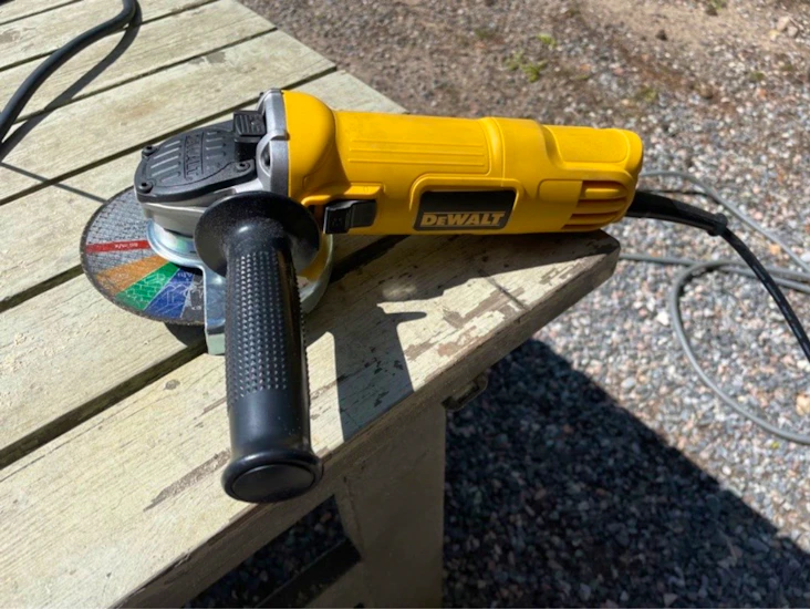 Dewalt angle grinder - new