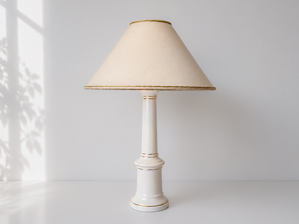 Vit/creme bordsfotogenlampa, 52 cm