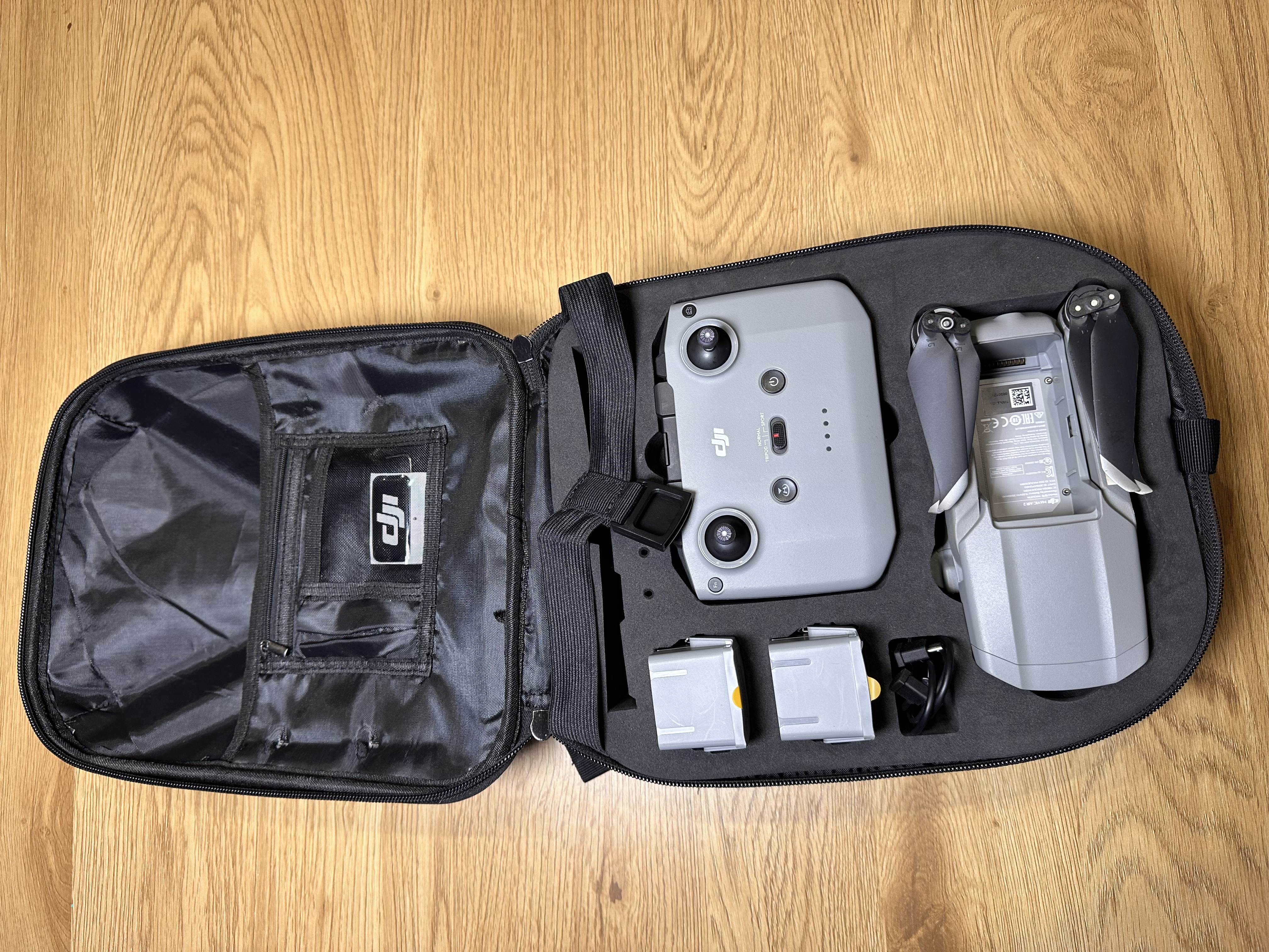 Dji mavic air 2 camera drone + 2 battery + case