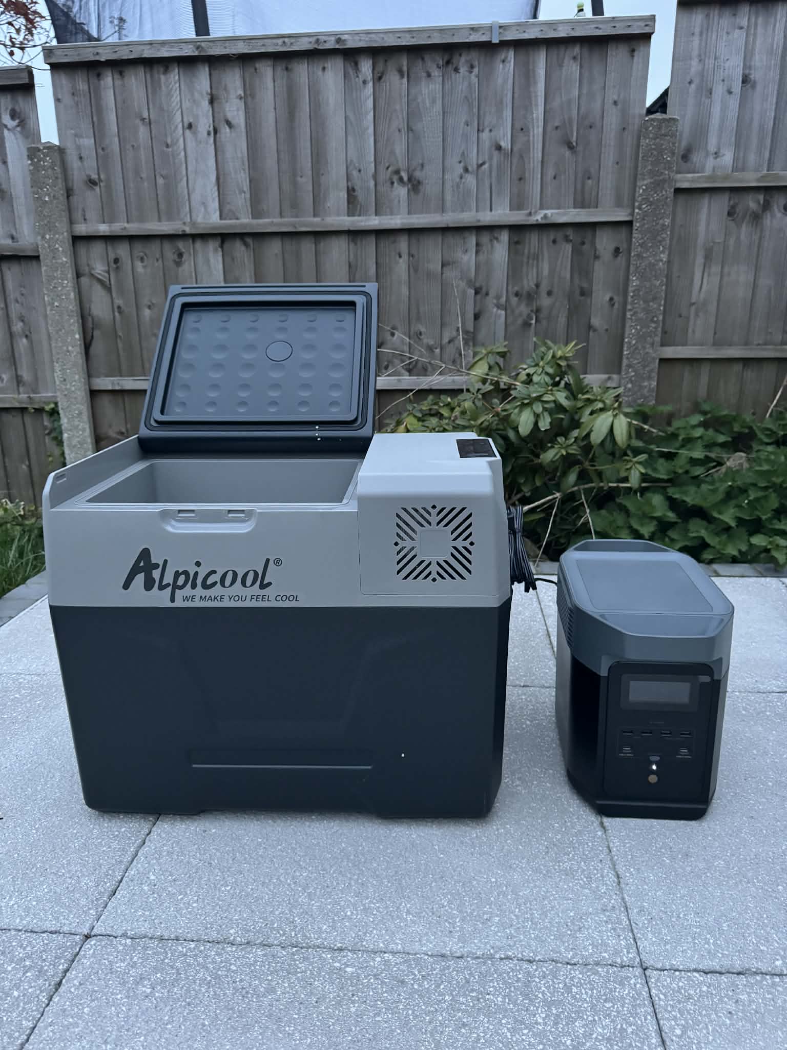Camping fridge + ecoflow power station set | festivals, beach, bbq & road trips