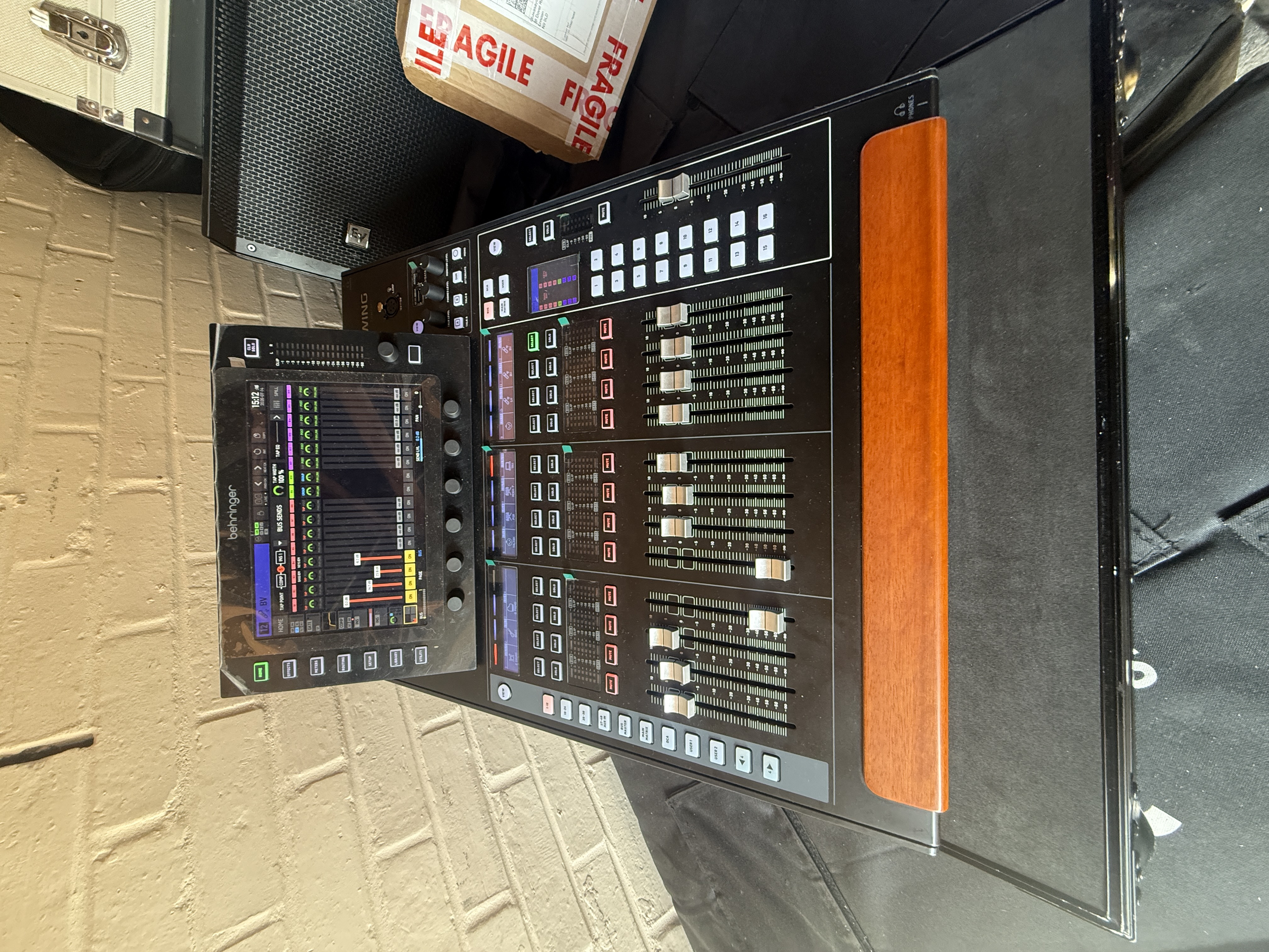 Behringer wing compact digital mixing console | flight case included