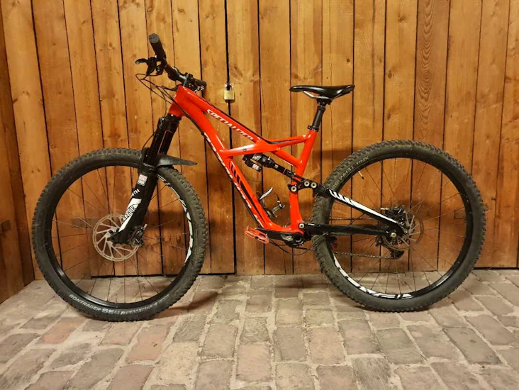 Mtb heldämpad specialized enduro medium.