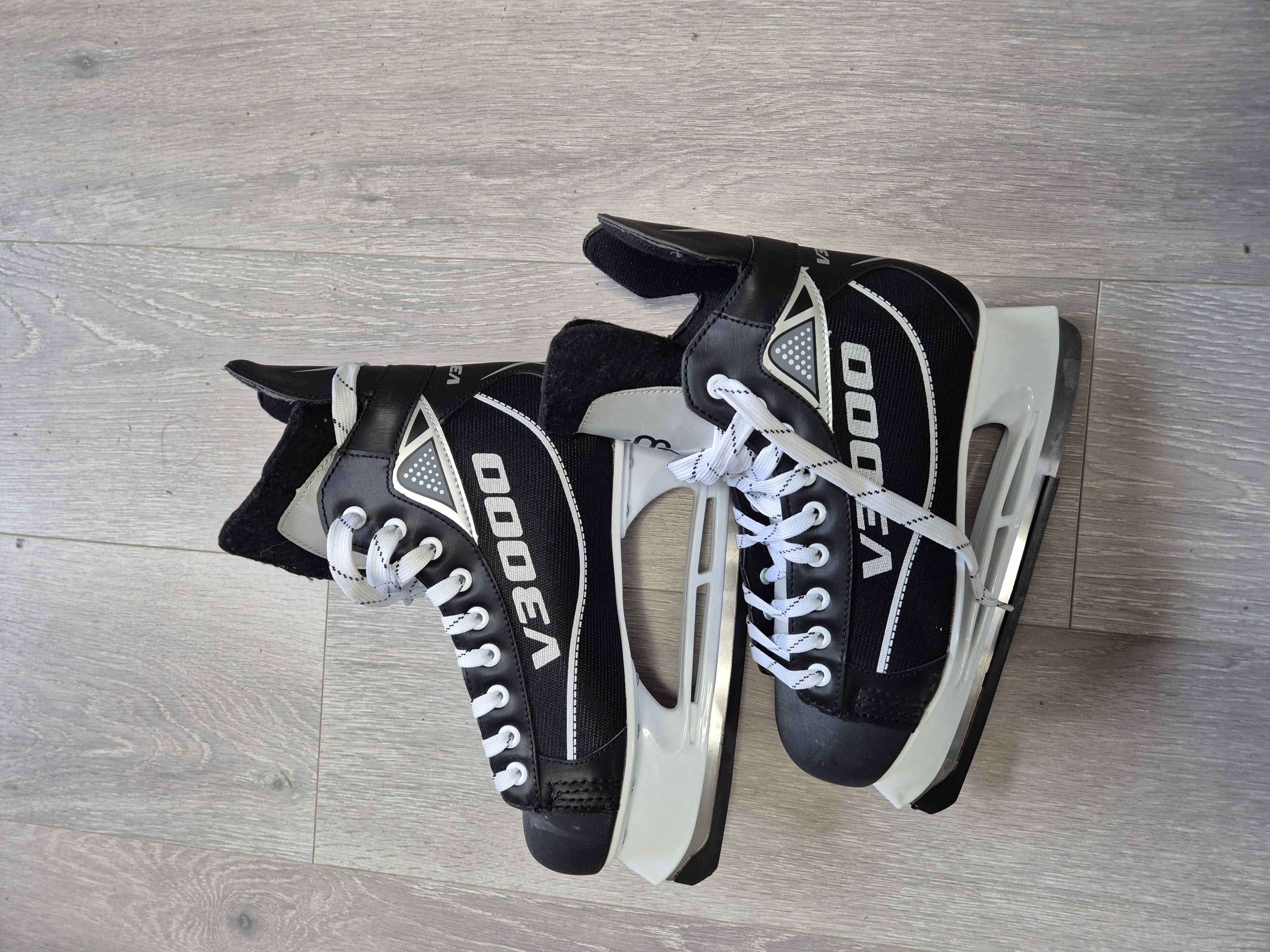 Ishockeyskøyter str 42