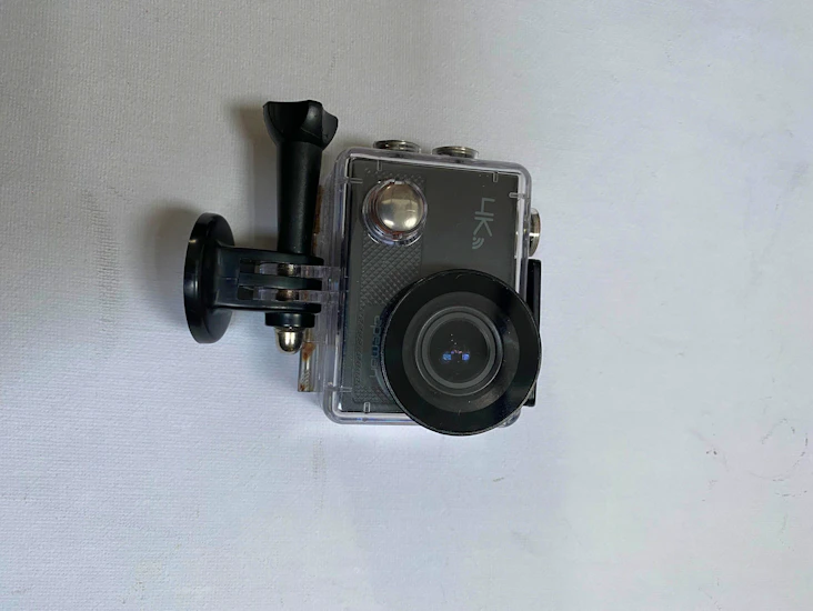 Apeman 4k action camera (with housing & mount)