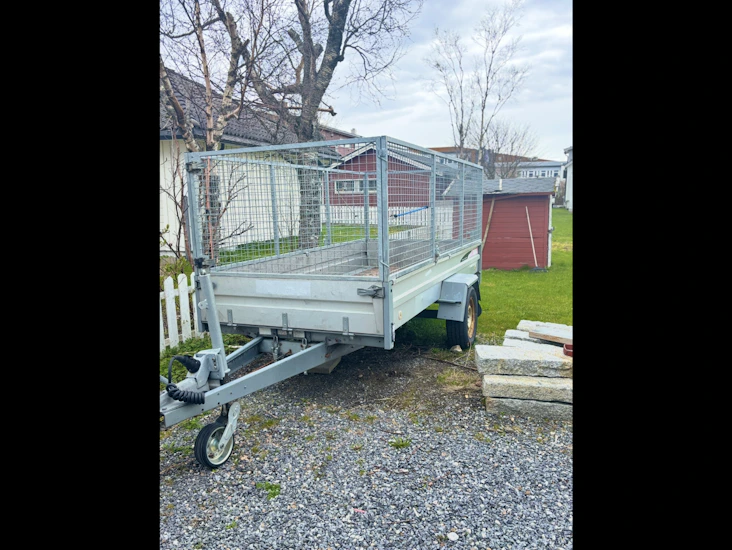 Stor grindhenger med tipp