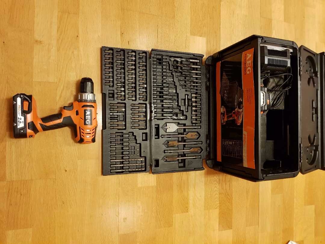 Stark skruvdragar/borrmaskin