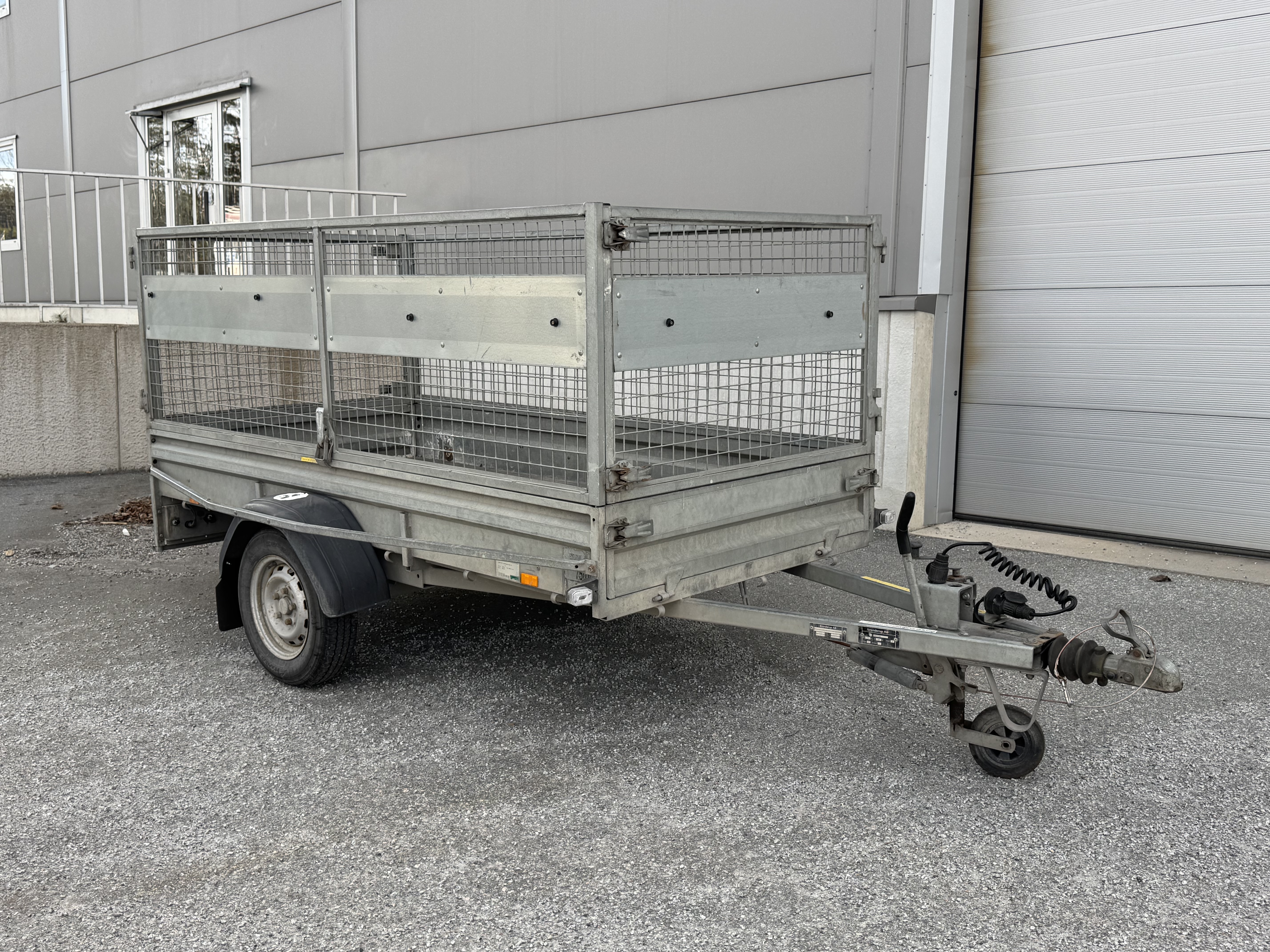 Bromsad gallersläpvagn 750 kg
