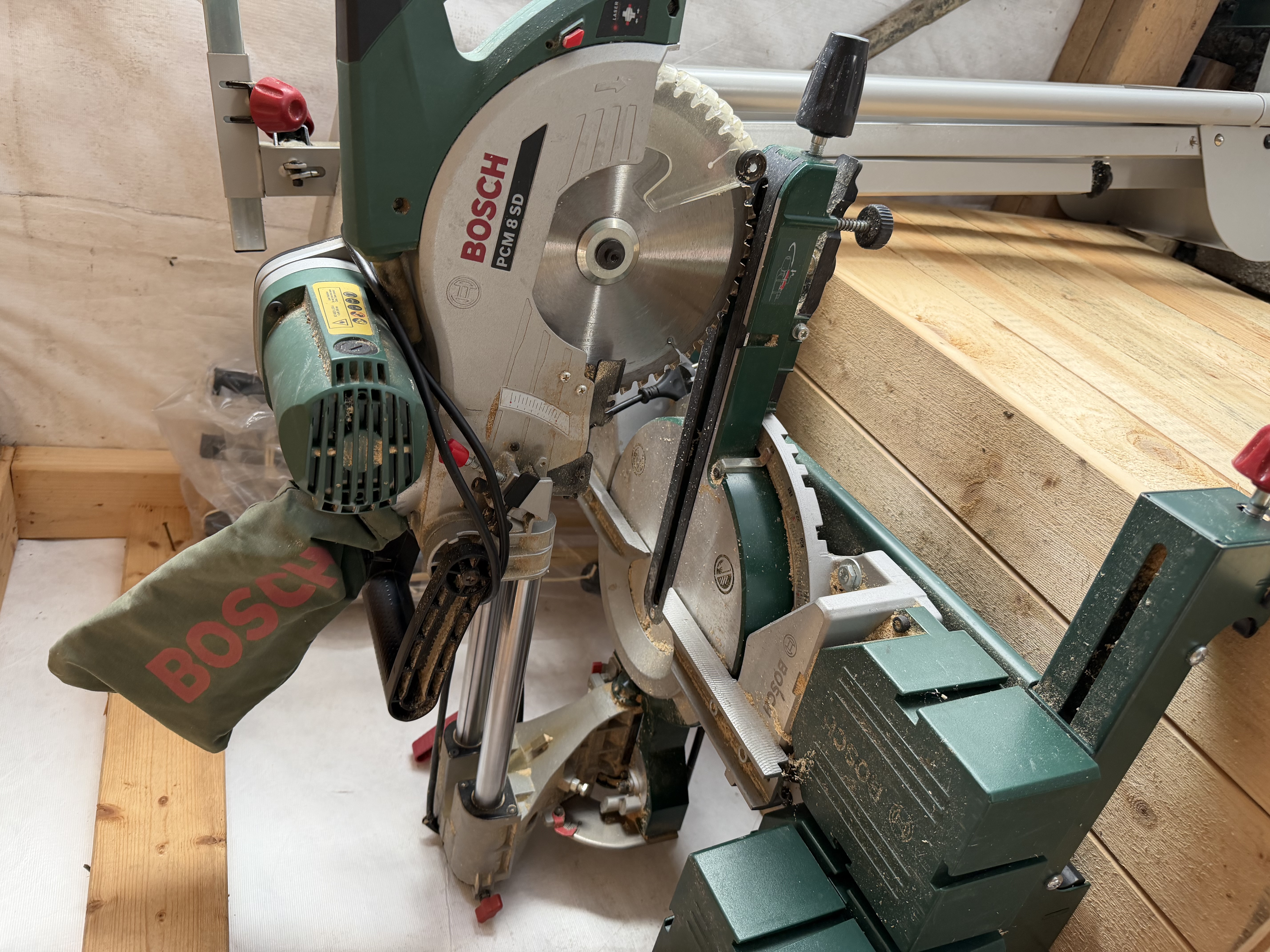 Bosch pcm 8 sd kapp- og gjærsag m/bord (pta 2400)
