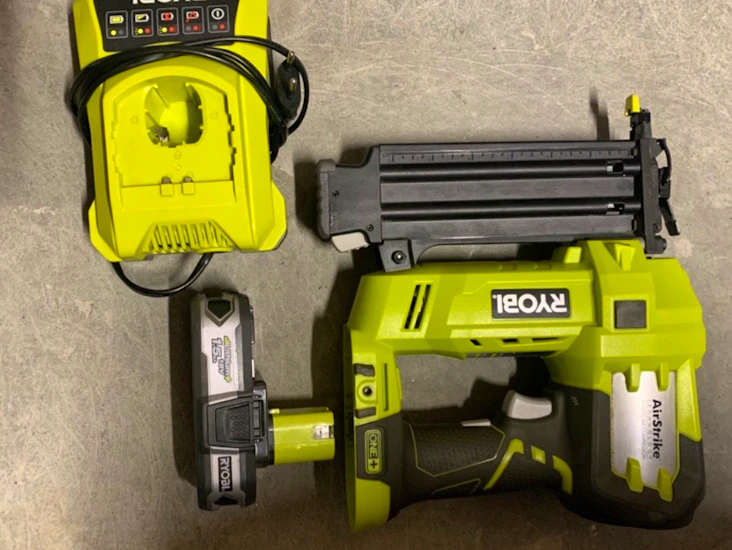 Spikerpistol - dykkert