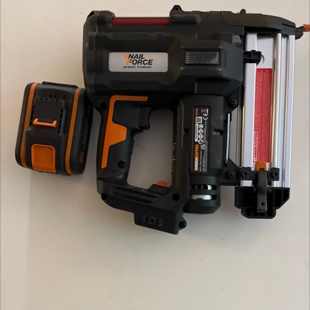 Batteridriven worx spikpistol