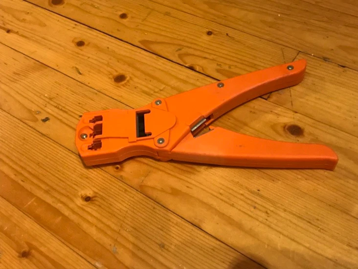 Tång för nätverkskontakter