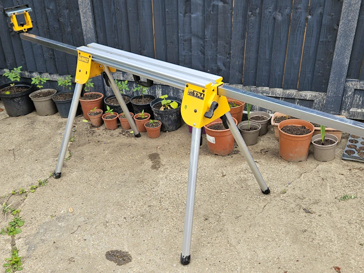 Mitre saw stand, long reach
