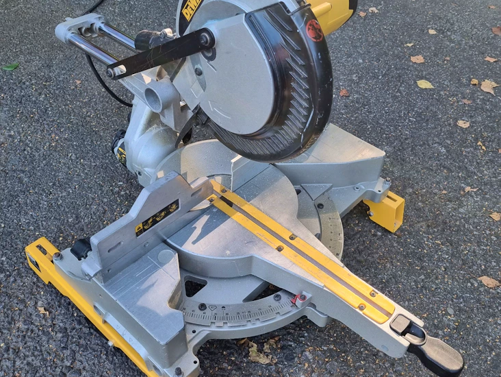 Dewalt kapp og gjærsag