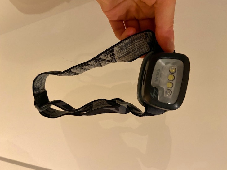 Pannlampa med både vitt & rött ljus