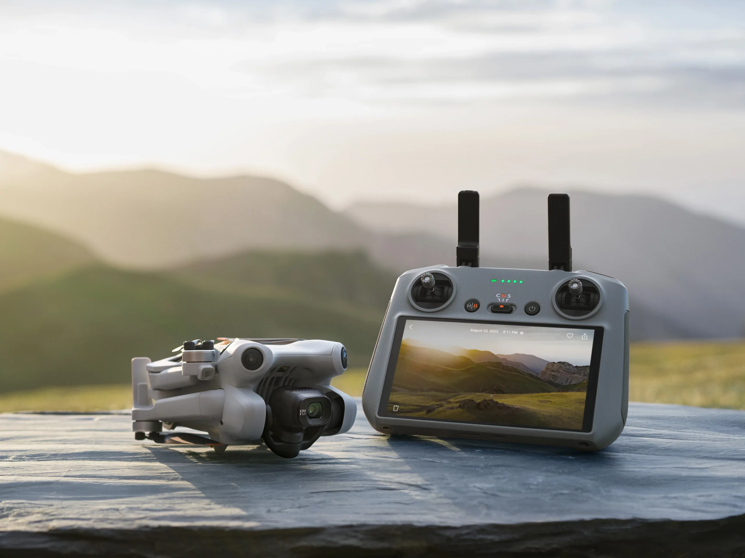 Dji mini 4 pro with fly more combo