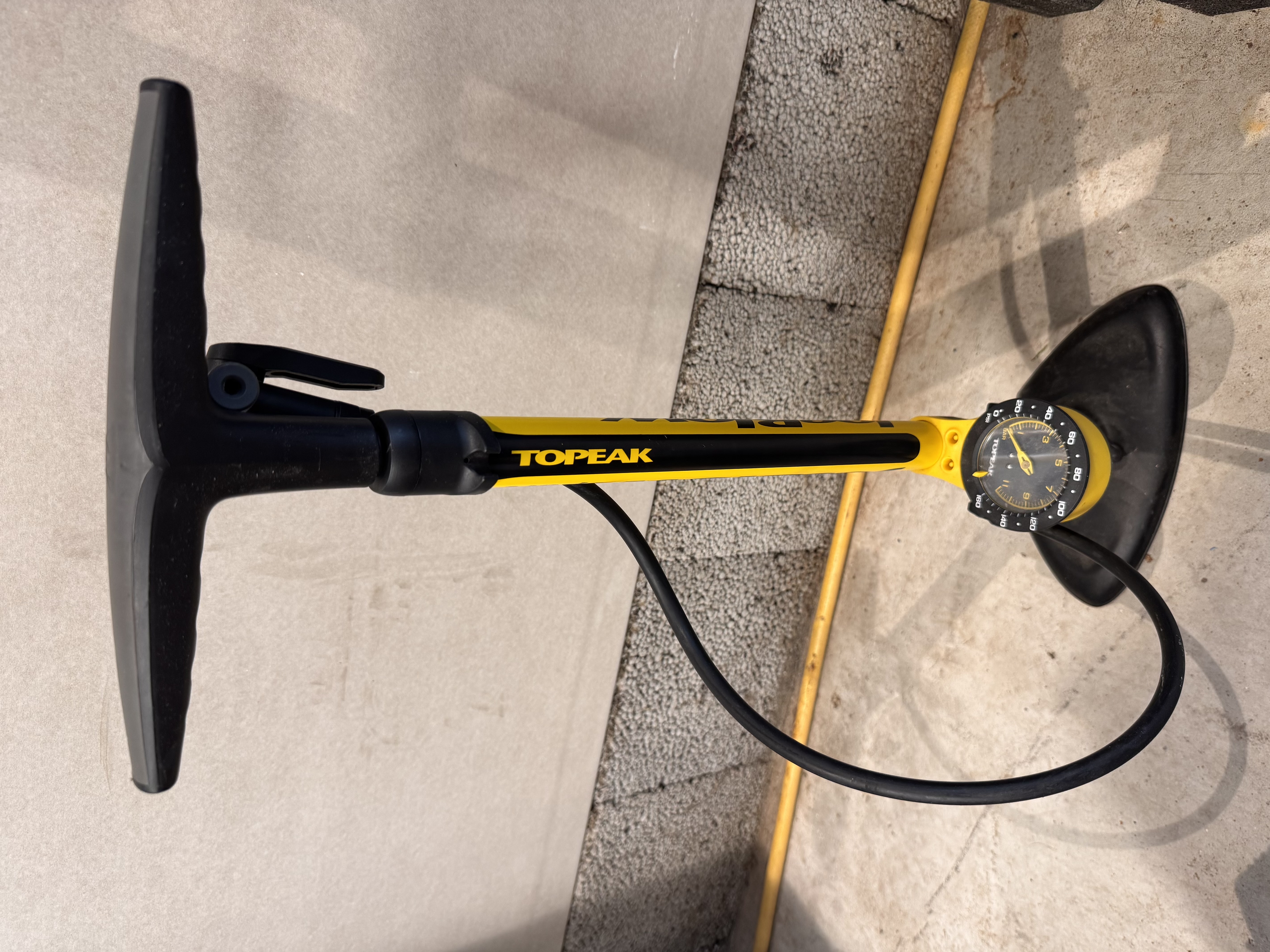 Pumpe til bla sykkel