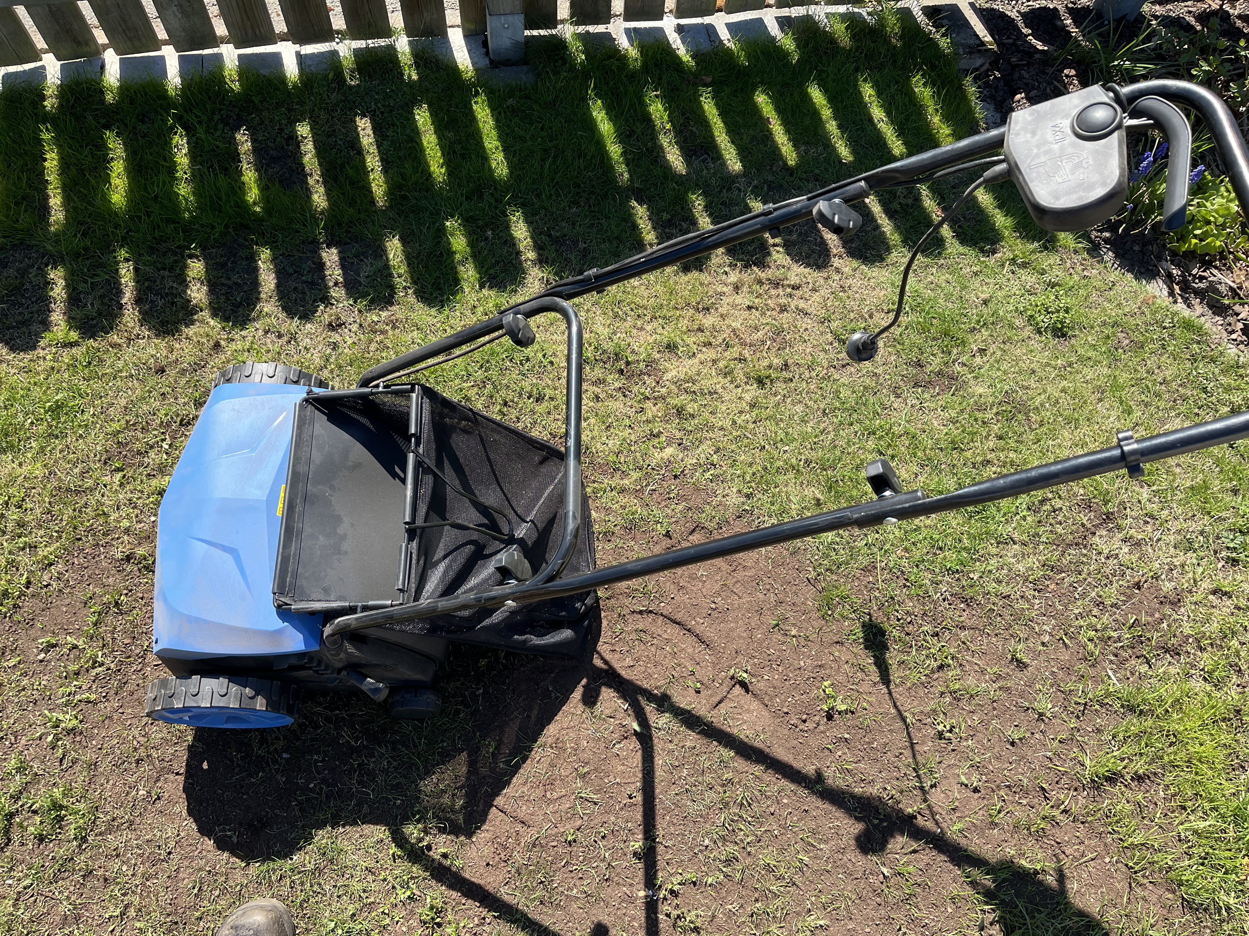 Eldriven - vertikalskärare och mossrivare