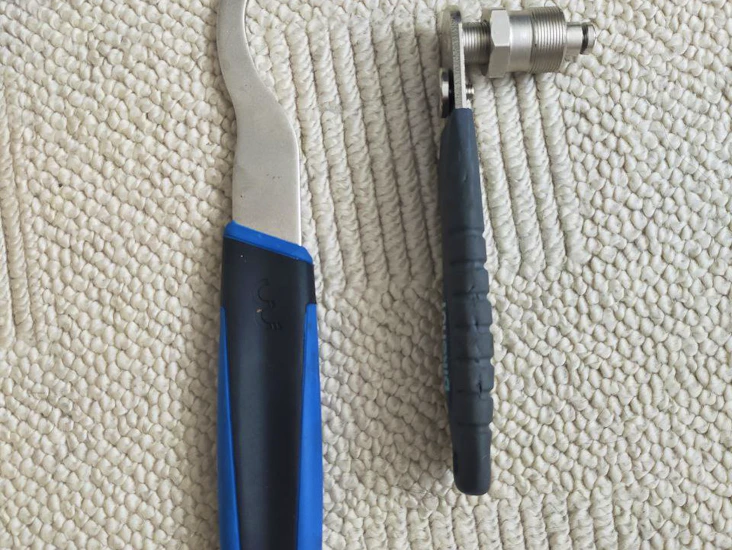 Bike crank extractor and bottom bracket tool