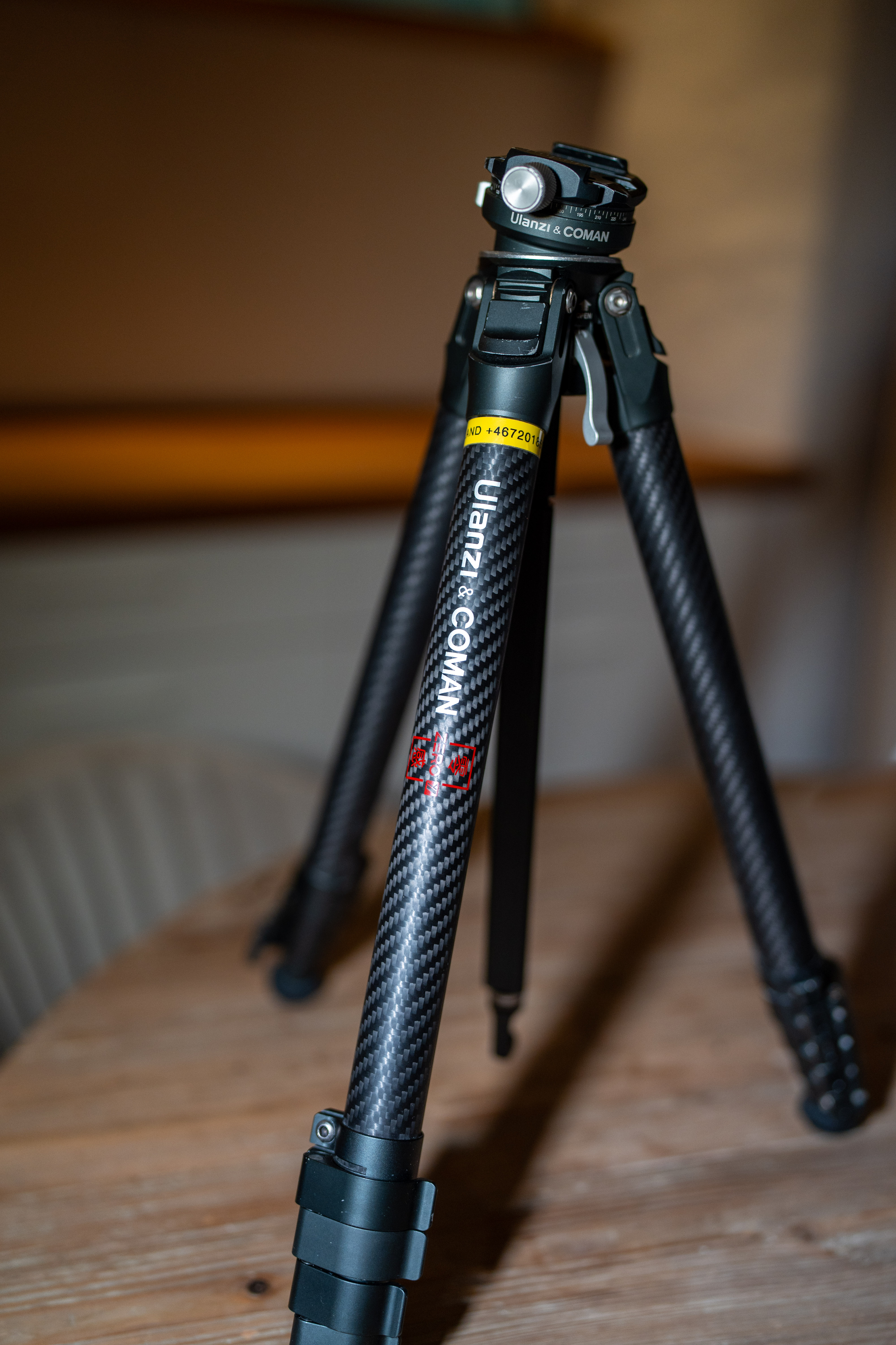 Ulanzi zero y lightweight travel tripod