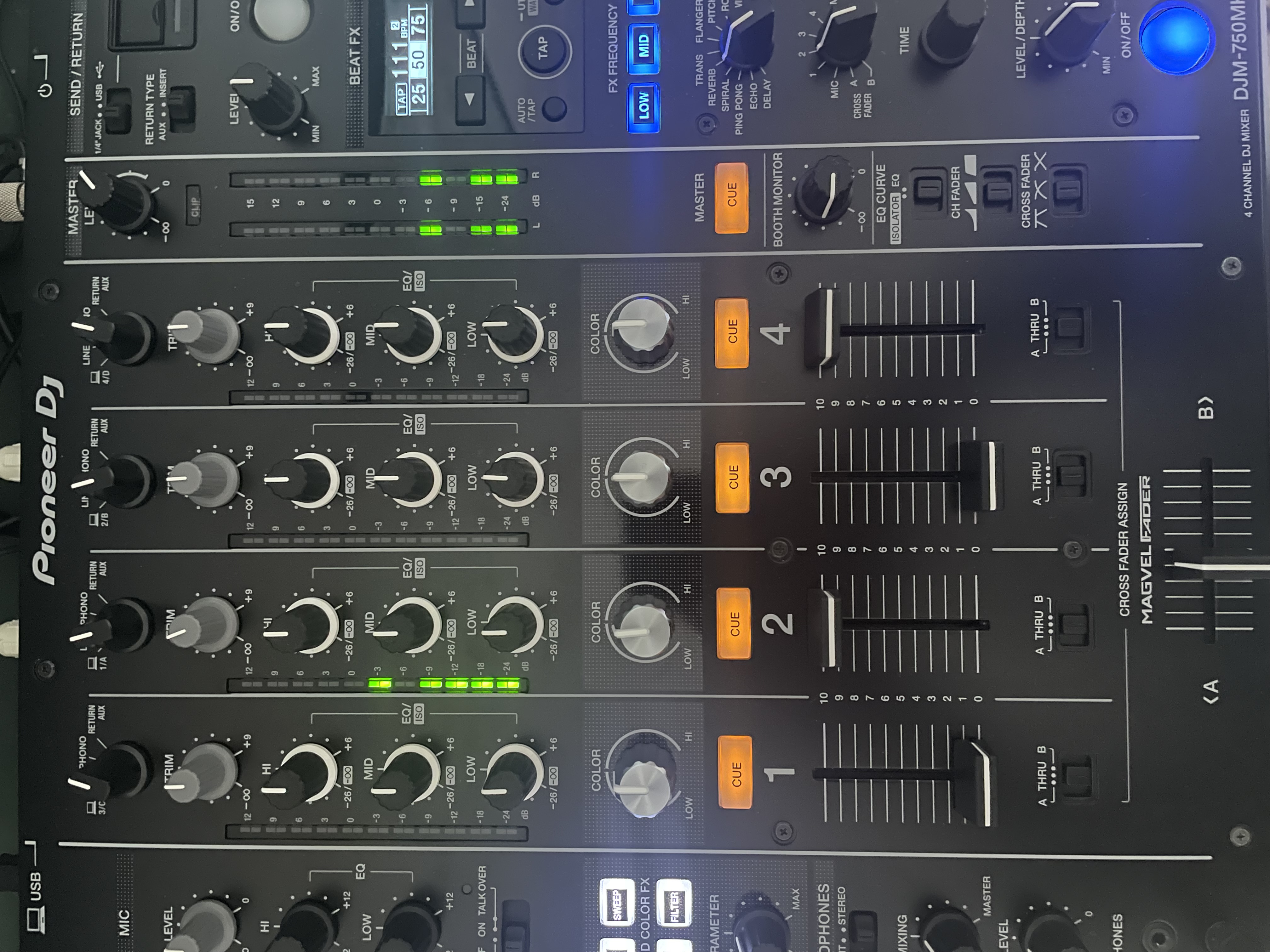 Pioneer djm-750mk2 professional 4-channel dj mixer