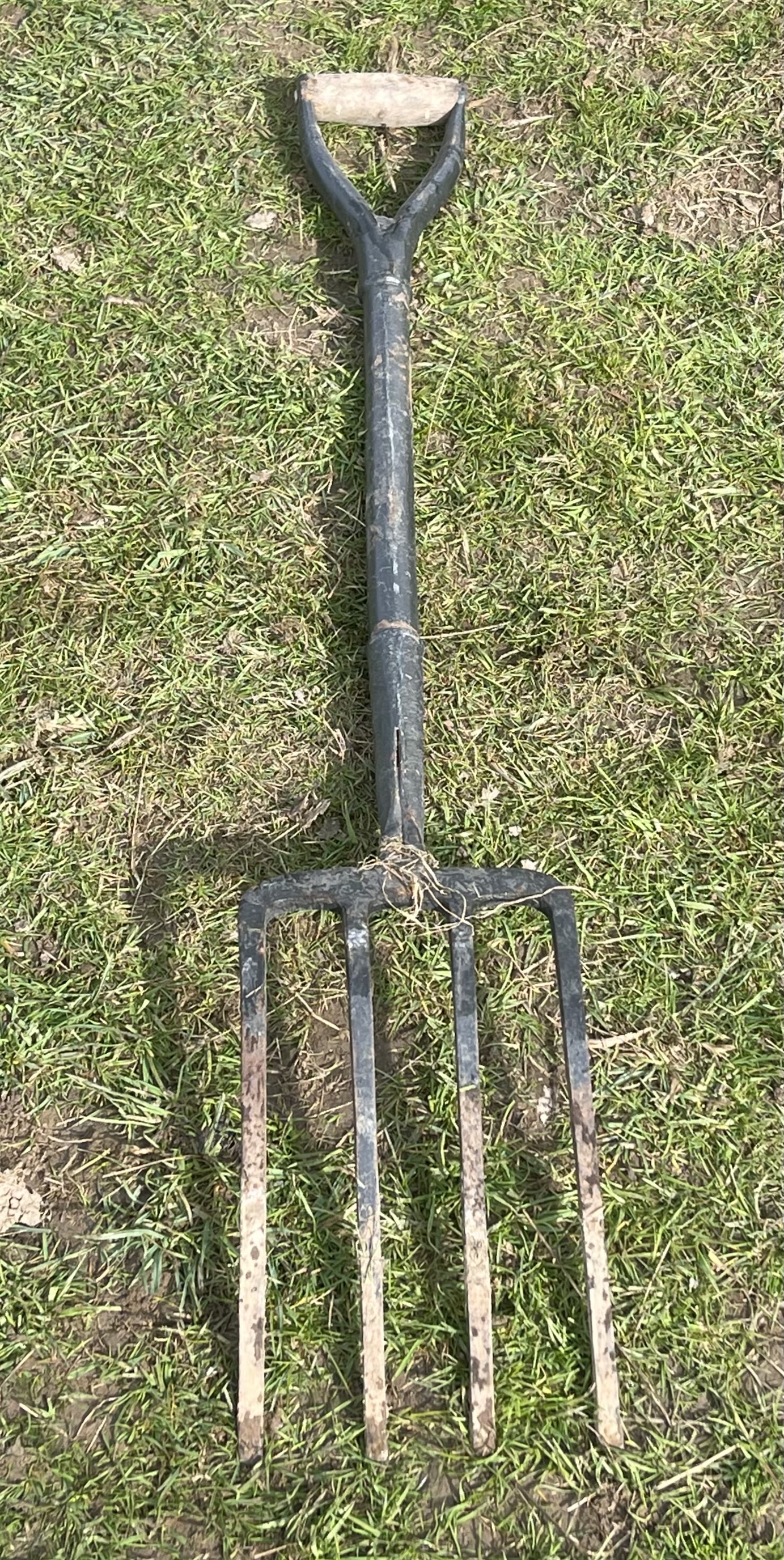 Heavy duty steel garden digging fork handle allotment farm etc.