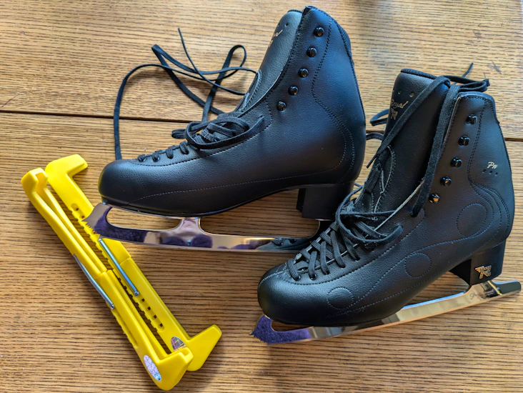 Vuxen skridskor svarta risport pro stl 305