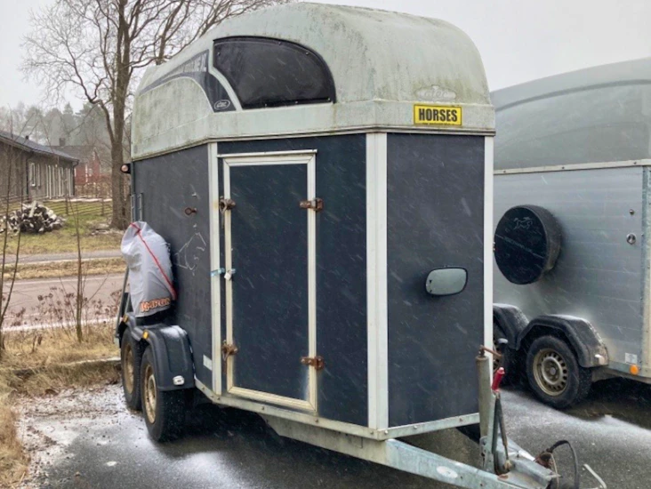 Hästtransport uthyres