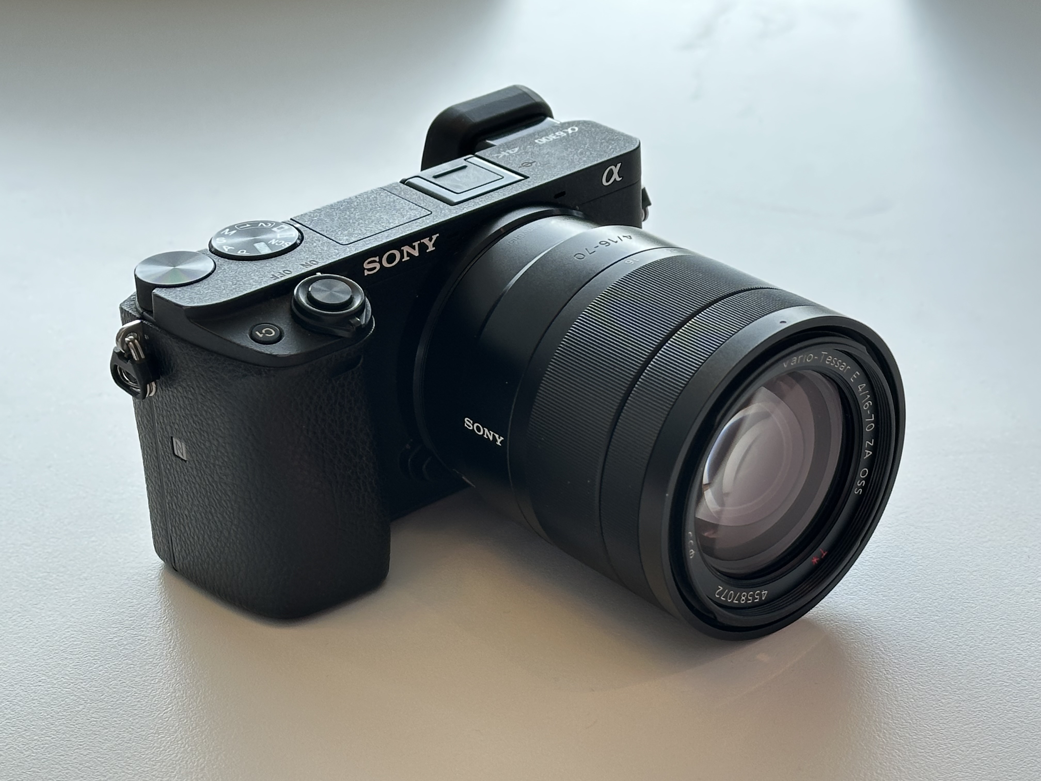 Sony a6300 m/16-70mm 1:4 carl zeiss objektiv