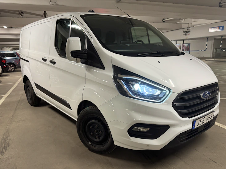 Perfekt flyttbil, centralt i göteborg - ford transit custom (20 fria mil/dag)