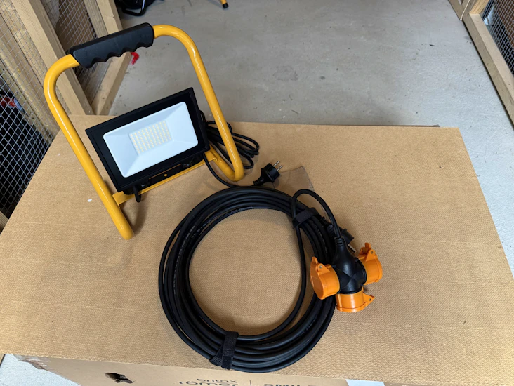 💡 pieni valaistus- ja sähkökäyttöpaketti kotiin toimitettuna 🚚