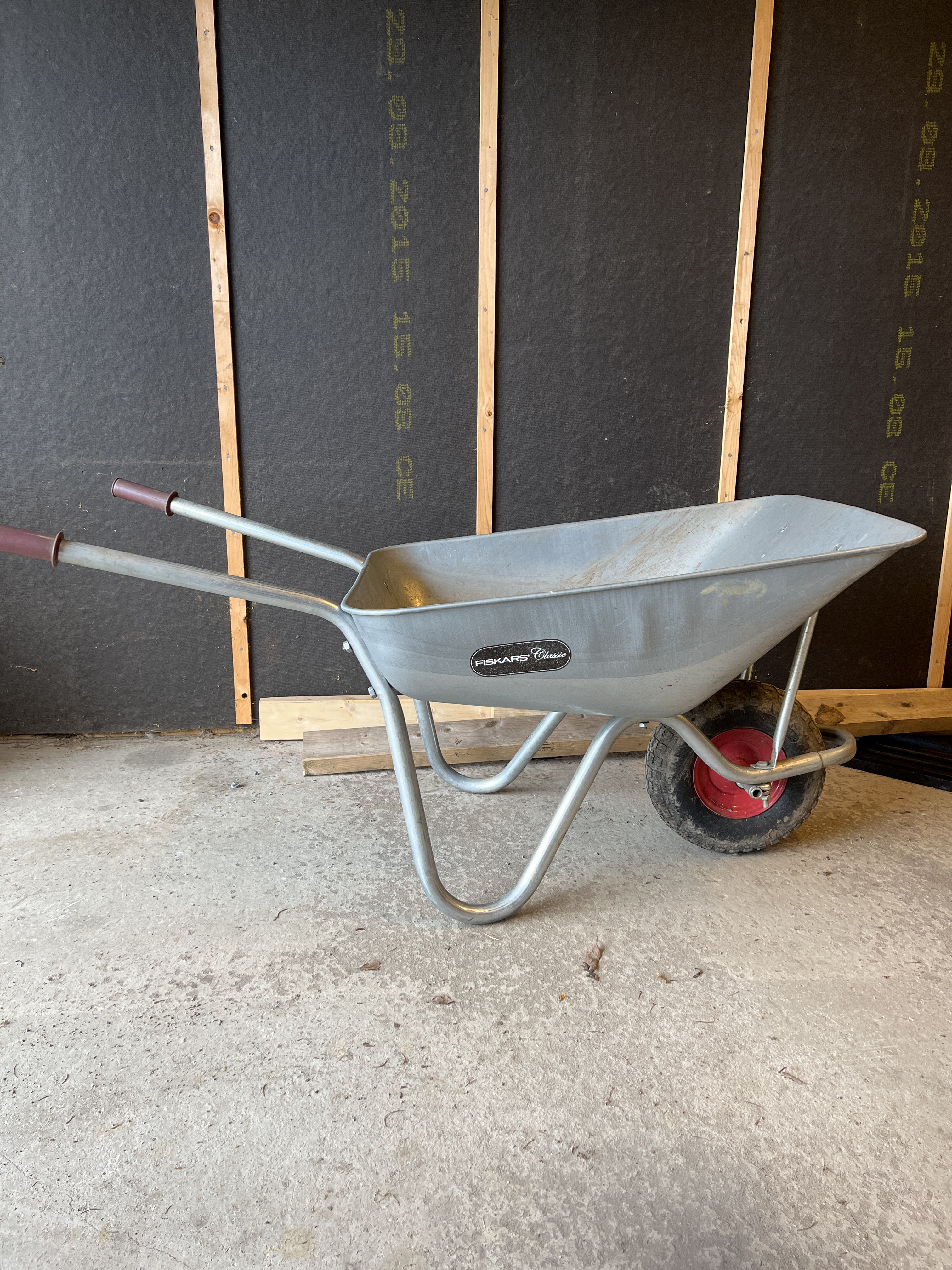 Solid 90l trillebår 