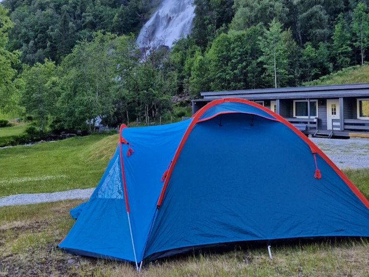 Camping tent for 4 person