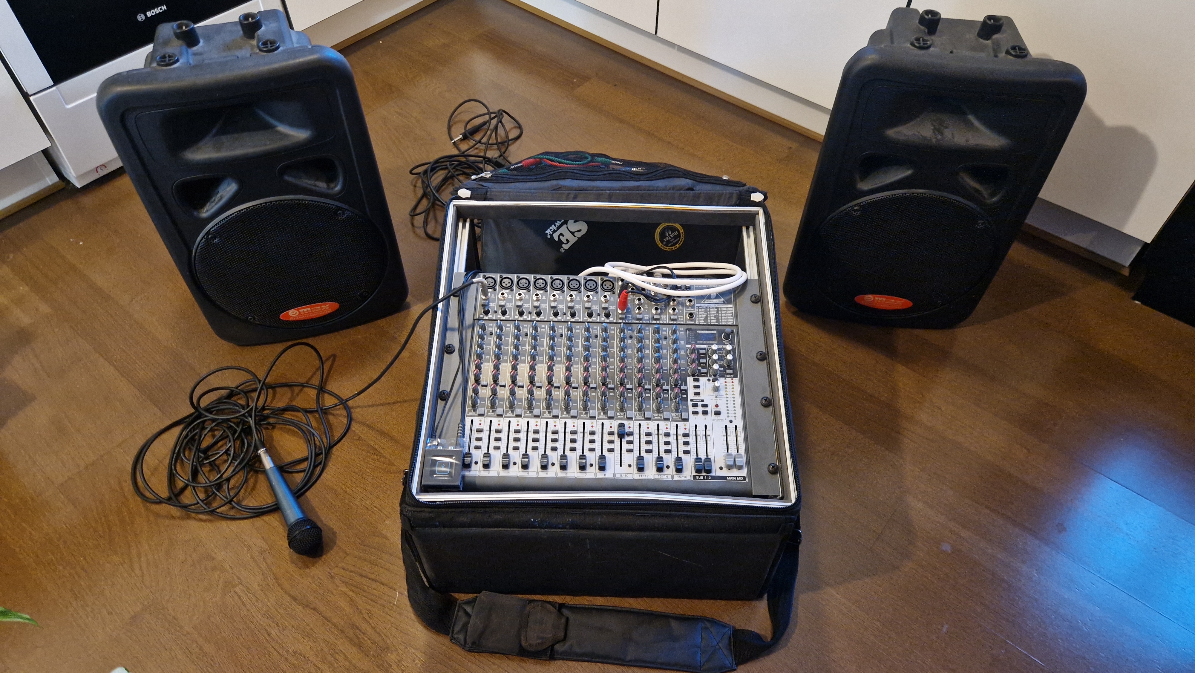 2x högtalare, mixerbord med bluetooth och mic