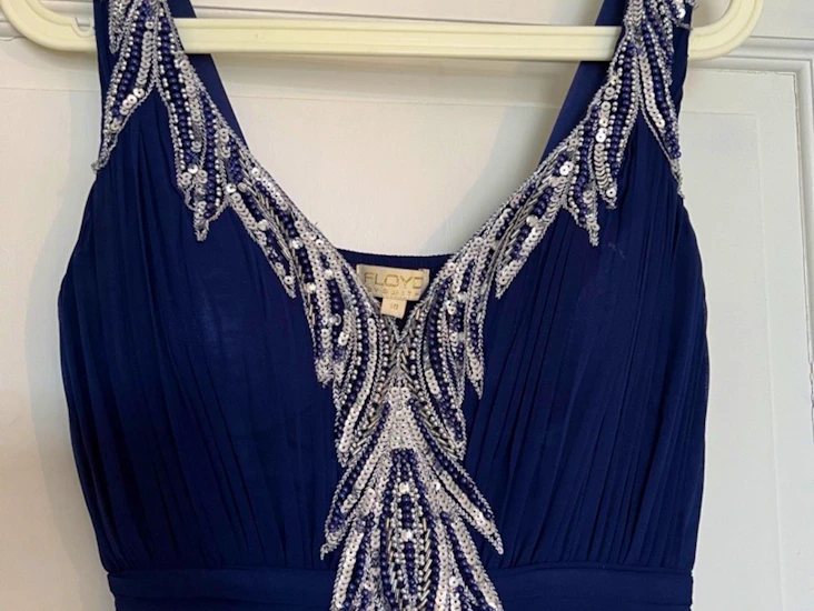 Elegant marineblå ball/gallakjole str. 10