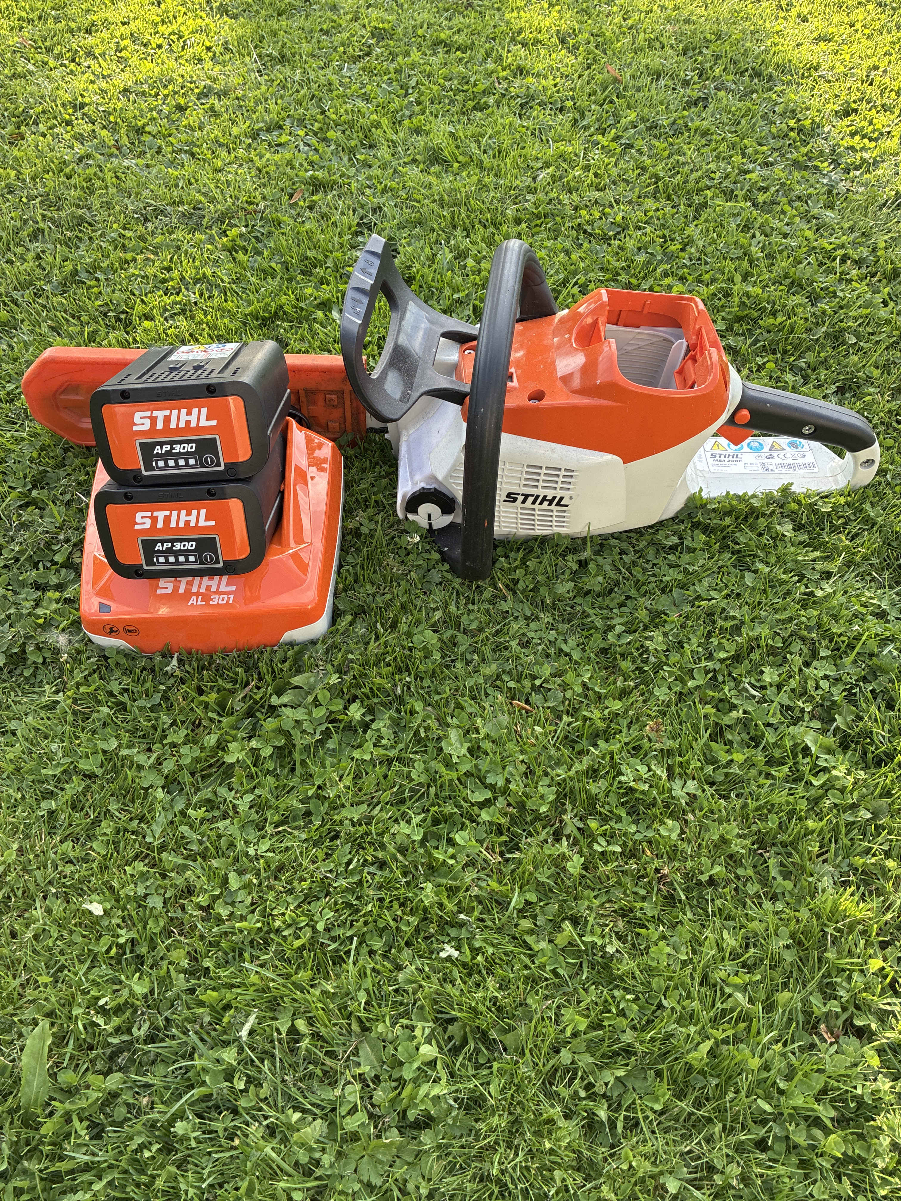 Kraftfull batterikedjesåg stihl msa 200 c (inkl. 2 batterier & snabbladdare)