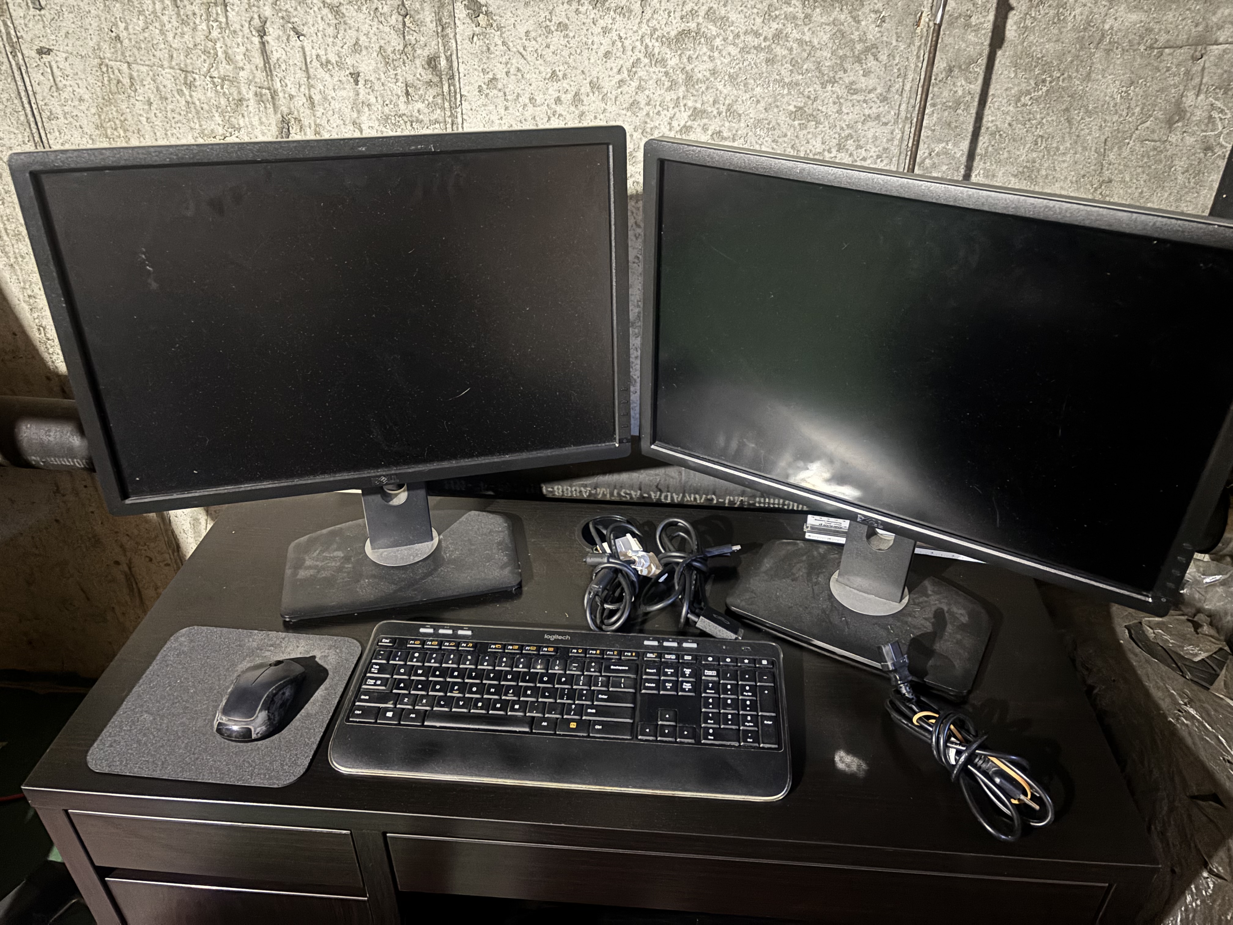Dual dell monitors setup – perfect for remote work & productivity