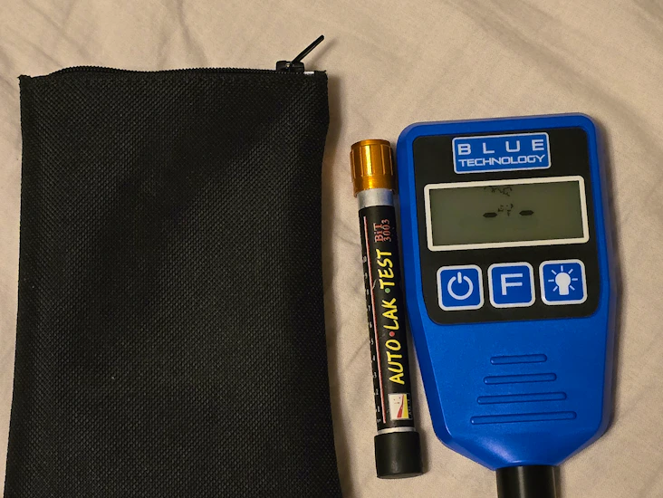 Färgtjockleksmätare